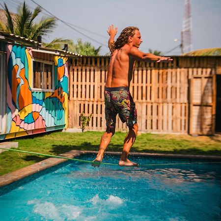 Green Belly Surf Hostel El Paredón Buena Vista Eksteriør bilde
