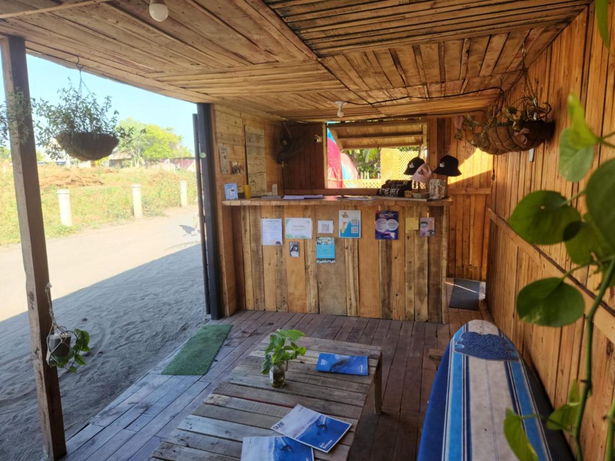 Green Belly Surf Hostel El Paredón Buena Vista Eksteriør bilde